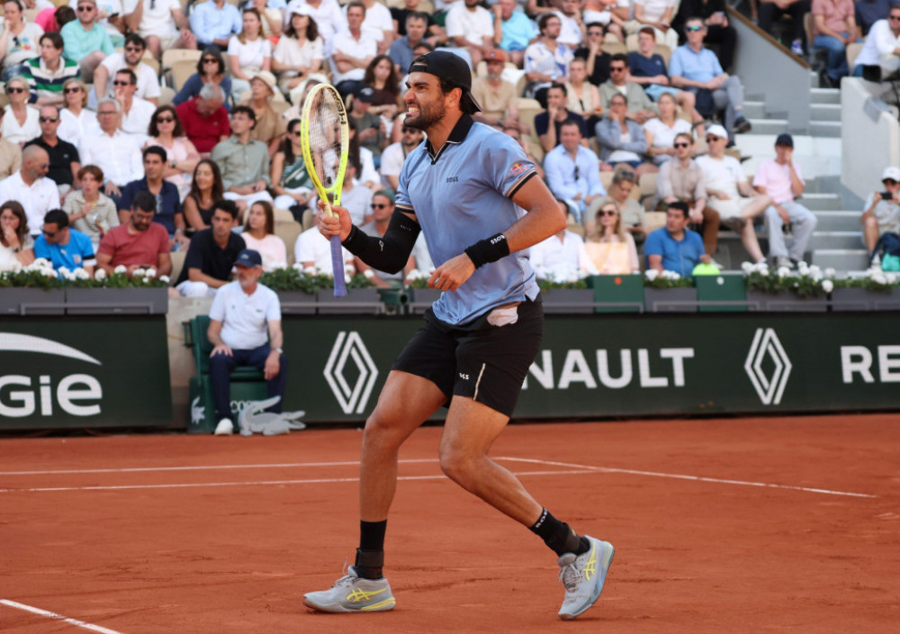  Roland Garros  është i kaltër  Italianët kanë tre tenistë në çerekfinale të turneut të madh