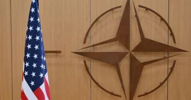 SHBA në bisedime për të zgjeruar vendosjen e armëve bërthamore në Evropë