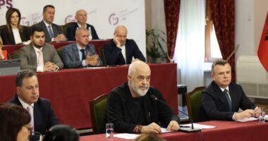 “Zvërneci, ende sot nuk ka një projekt arkitektonik të miratuar”/ Rama: Shpifje të qëllimshme dhe të sajuara