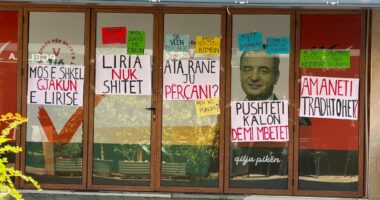 “Mos e shkel gjakun e lirisë, liria nuk shitet”/ Protestë para selisë së Lëvizjes Vetëvendosje në Shkup