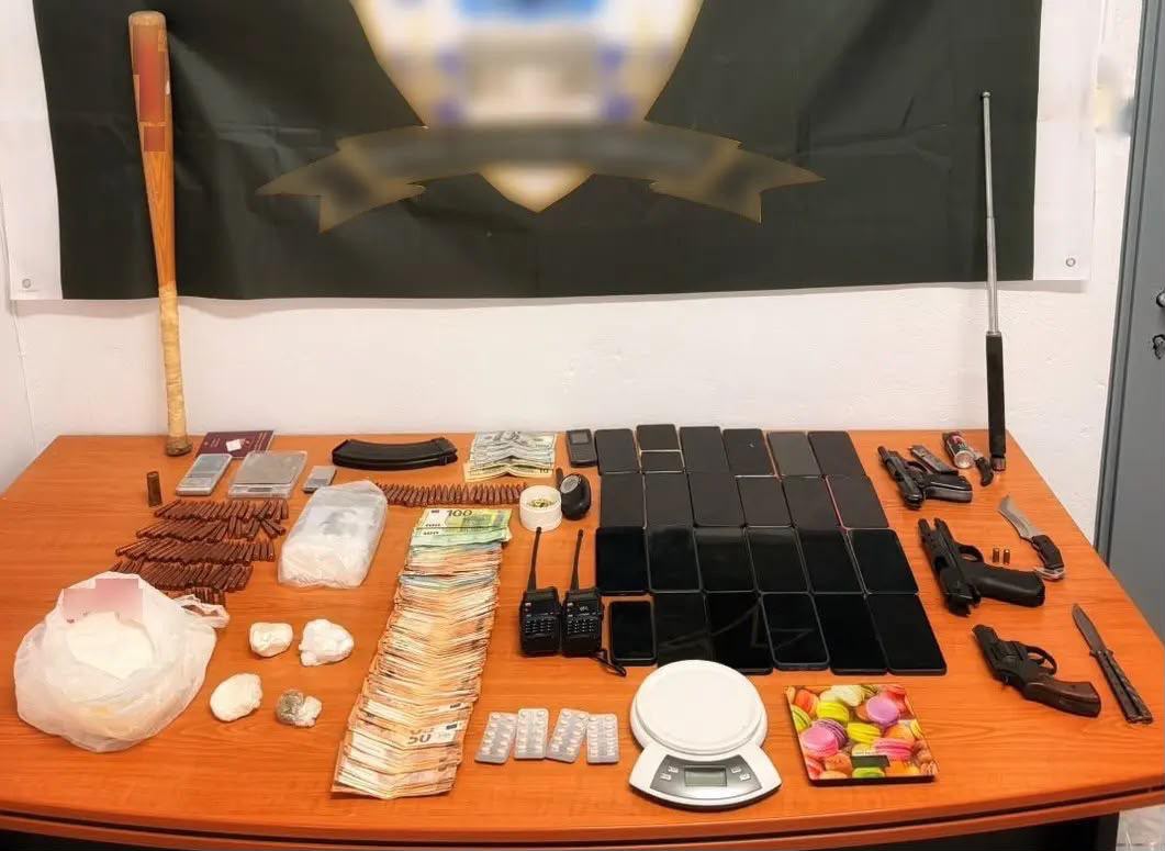 Tregti kokainë në Athinë  Shkatërrohet grupi shqiptaro grek  sekuestrohen edhe armë  EMRAT 