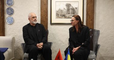 Konferenca në Poloni për rindërtimin e Ukrainës/ Rama takim me kryeministren ukrainase, Yuliia Svyrydenko