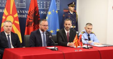 Firmoset marrëveshja për pikat kufitare, lehtësohet lëvizja mes Shqipërisë dhe Maqedonisë së Veriut