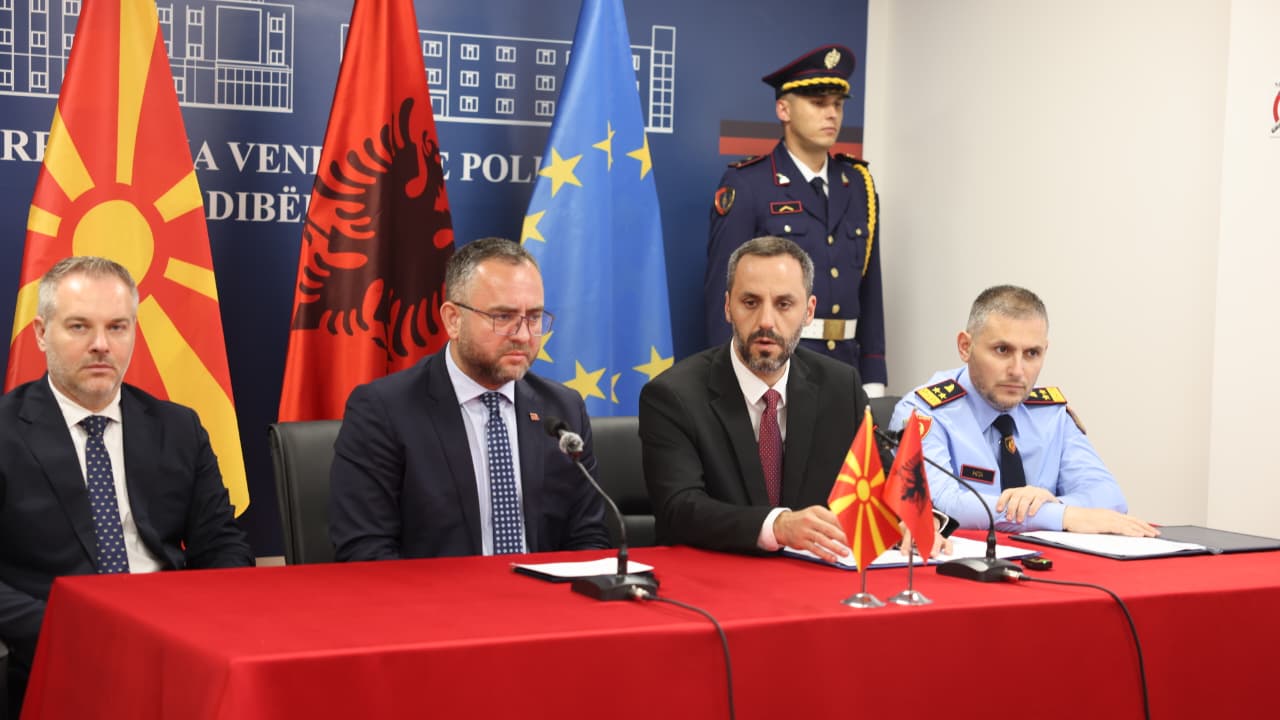 Firmoset marrëveshja për pikat kufitare  lehtësohet lëvizja mes Shqipërisë dhe Maqedonisë së Veriut