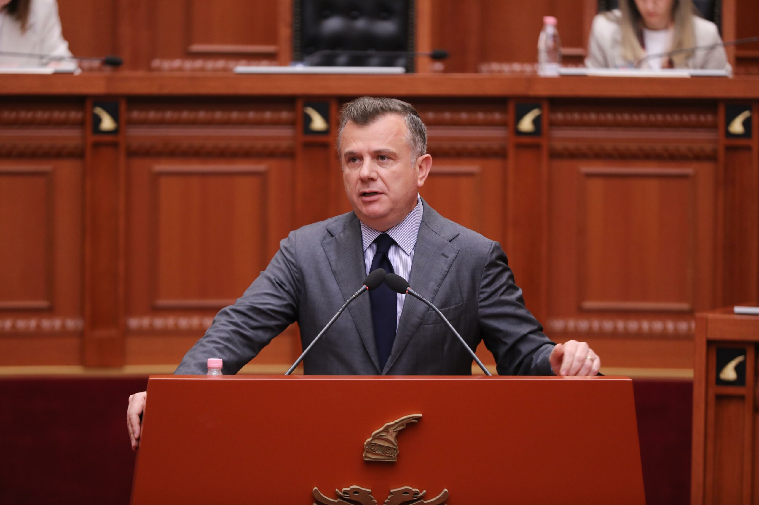 Incidentet para Kuvendit  Balla  Goxhaj duhet hetuar për lidhjet e tij me regjimin terrorist të Iranit