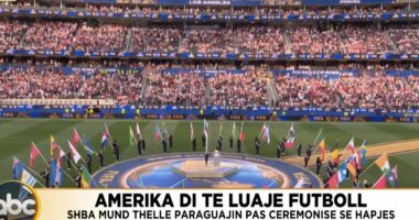 Amerika di të luajë futboll/ SHBA mund thellë Paraguajin pas ceremonisë së hapjes
