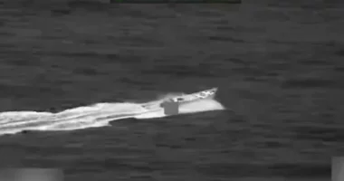VIDEO/ Ushtria amerikane godet një anije të dyshuar për drogë në Amerikën Latine