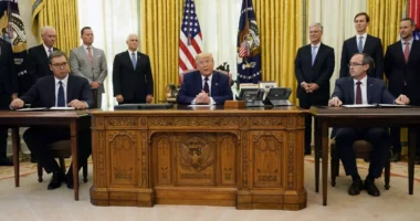 “Shpresë te Trump për marrëveshje me Kosovën”,	Vuçiç: Të kthejë vëmendjen te dokumenti i firmosur në zyrën e tij në 2020