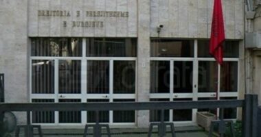 EMRI/ I dënuari gjendet i pajetë në spitalin e burgjeve, dyshohet vetëvarje