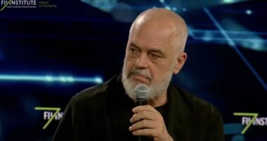 Rama: Shqipëria po hyn në një fazë të re zhvillimi, investimi në Sazan mund të jetë më i madhi në Europë