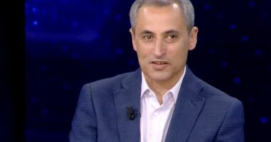Çejku: Para se të shqetësohet për flamingot, Kurti të vijë të bëjë një herë pushime në Shqipëri