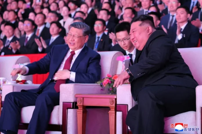 Xi Jinping dhe Kim Jong Un forcojnë aleancën strategjike mes