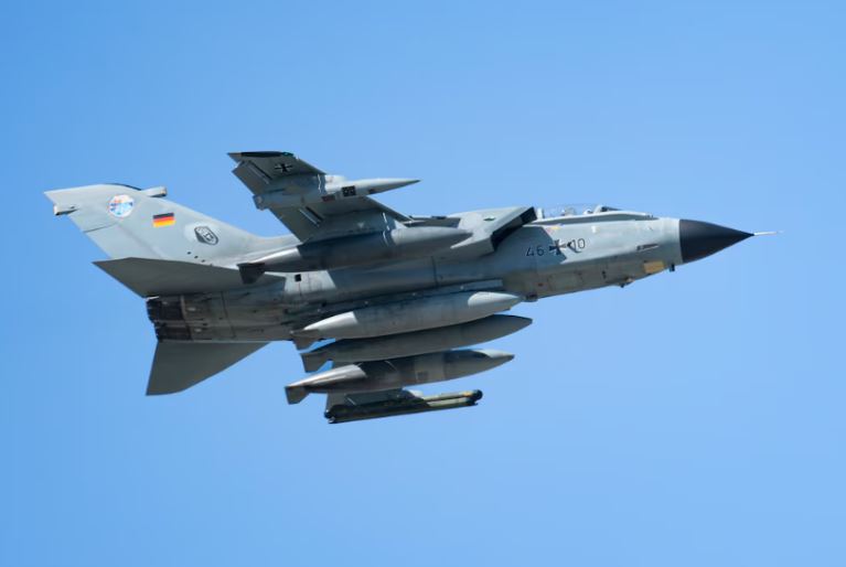 Franca dhe Gjermania tërhiqen nga projekti për avionët lufta