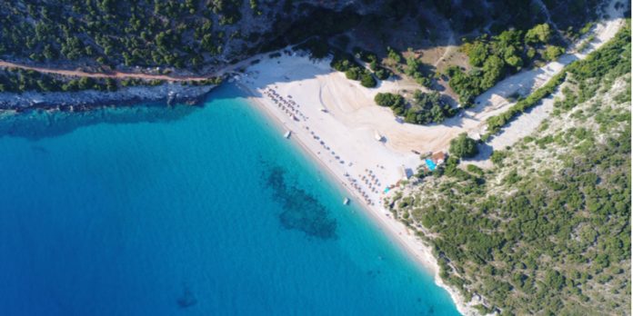 Mediat e huaja: Gjiri i Zotit, një copë parajse në Gjipe