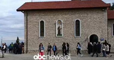 Pelegrinazhi në Kishën e Laçit/ Në 13 qershor mbyllen 13 të martat, mijëra besimtarë festojnë Shën Adnoun