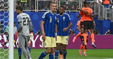 Holanda “shtyp” Suedinë/ “Tulipanët” triumfojnë 5-1, pranë kualifikimit në Botëror