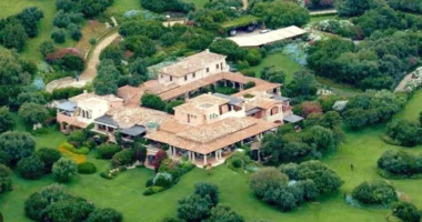 Shitet për 350 milionë euro vila e festave “Bunga Bunga” e Berlusconit