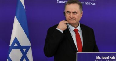 Katz: Izraeli do të vazhdojë të pushtojë pjesë të Libanit dhe ta ‘pastrojë’ atë nga banorët vendas