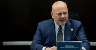 Pezullohet kreu i gjykatës ndërkombëtare penale/ Khan nën hetim për sjellje të pahijshme me vartësen