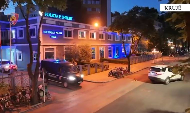 Operacion masiv antidrogë në Krujë  policia asgjëson dhjetëra fidanë dhe bimë kanabisi