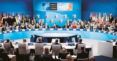 Holanda paralajmëron: Rusia mund të sulmojë një vend të NATO-s pas luftës në Ukrainë