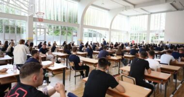 Provimet e Maturës Shtetërore, mbahet të martën testimi i gjuhës shqipe dhe letërsisë