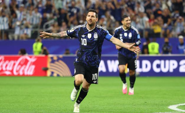 messi-shenon-edhe-nga-stoli-pleshti-luan-si-zevendesues-argjentina-mund-3-1-edhe-jordanine