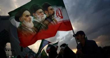 Ministrat e Jashtëm të Iranit dhe Arabisë Saudite flasin për diplomacinë për t’i dhënë fund konfliktit rajonal
