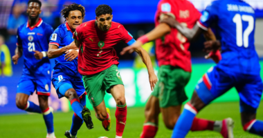 Maroku “shtyp kryengritjen”/ Afrikanët mundin 4-2 Haitin, por pasi ishin dy herë në humbje