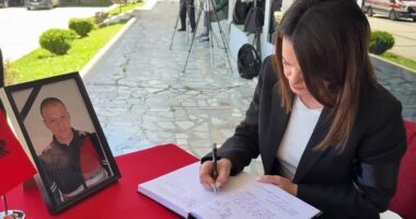 Homazhe në nder të efektivit Enea Mekolli/ Koçiu: Sakrificë që na bën të reflektojmë mbi përgjegjësinë dhe detyrën