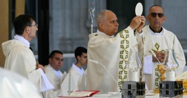 Ati i Shenjtë në Madrid/ Mesha e Papa Leonit të XIV ndiqet nga mbi 1 milion njerëz