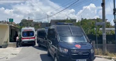 VIDEO/ Një i vrarë dhe një i plagosur në Kamëz! Pamje nga vendngjarja, policia rrethon zonën