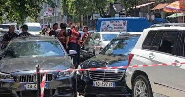 Durrës/ Ishte në kërkim, përplas 4 makina gjatë ndjekjes nga policia dhe arratiset
