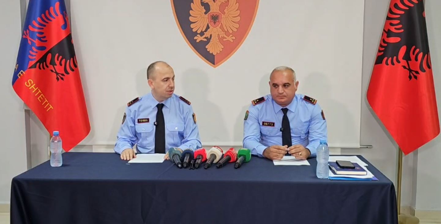 Policia e Tiranës bën bilancin  58 operacione në maj  qindra të arrestuar dhe mbi 2 7 kg kokainë e heroinë të sekuestruara
