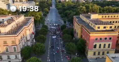 Dita 24/ Pamjet e para nga lart të protestës në Bulevard