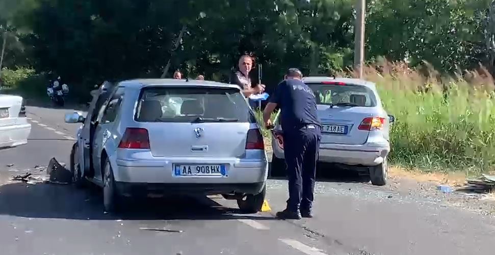 VIDEO  Aksident në superstradën Milot Lezhë  përplasen 3 automjete  disa të plagosur