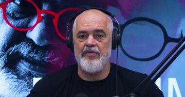 Protesta, “Turistët e huaj po anulojnë rezervimet”, Rama: Nëse kjo vazhdon, sezoni do jetë i sabotuar nga ne!