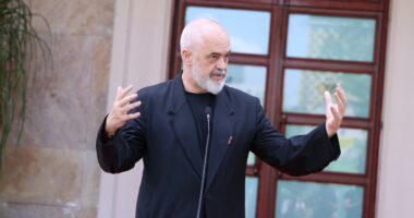 Dorëheqje? Rama: Përfaqësoj votën e 800 mijë shqiptarëve! ‘Çakejtë’ e Agimit të Artë, subjekt vetëm për Zotin