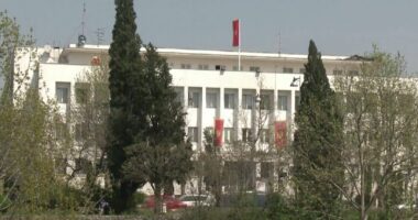 Siguria në Samitin e Tivarit/ Mali i Zi dëbon 87 serbë: Kërcënim për sigurinë e takimit të liderëve të BE