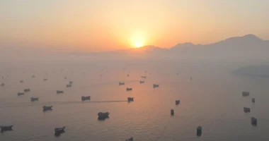Evakuohen 2,500 marinarë nga Ngushtica e Hormuzit