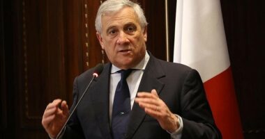Kryediplomati italian thirrje Izraelit: Ndaloni sulmet ndaj Libanit