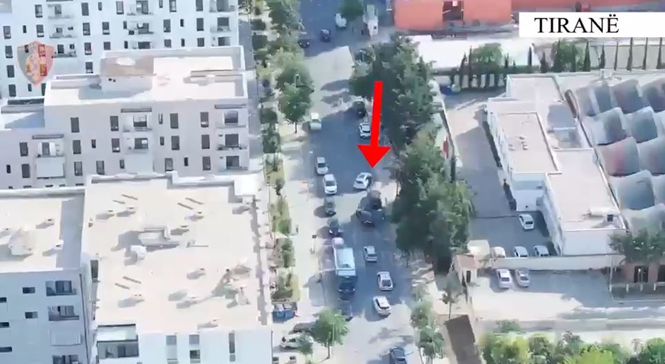 VIDEO/ Goditet grupi kriminal! Shisnin armë e lëndë plasëse 