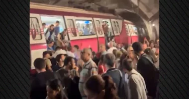 VIDEO/ Treni i metrosë del nga shinat në Stamboll, tre persona të plagosur