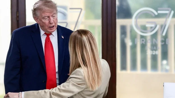 trump-meloni-debat-per-nje-foto-trump-mu-lut-per-nje-foto-ne-g7-meloni-italia-nuk-i-lutet-askujt