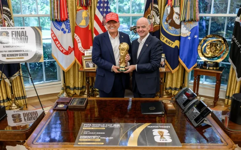 trump-do-jape-trofeun-e-botes-presidenti-amerikan-do-dorezoje-kupen-te-fituesi-ne-19-korrik