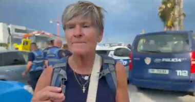 Drejtuesi i mjetit dyshohet se pësoi ata kardiak/ I shpëtoi aksidentit në autostradën Tiranë-Durrës, turistja rrëfen momentet e panikut