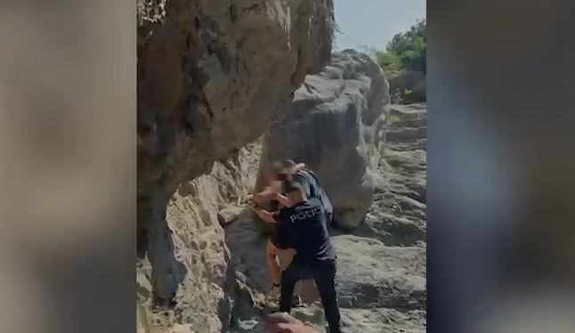 Policia e Shtetit shpëton dy turiste holandeze që kishin mbetur në Shpellën e Pëllumbasit