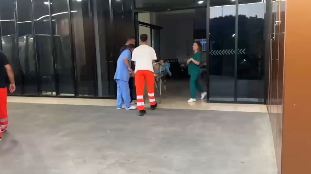 Motomjeti përplas këmbësoren në Lungomare  Vlorë  dërgohet në spital e moshuara