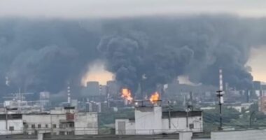 Rafineria e naftës në Moskë goditet përsëri nga dronët ukrainas