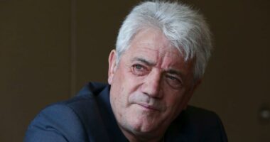 Shuhet legjenda e futbollit anglez/ Kevin Keegan nderron jete ne moshen 75-vjeçare